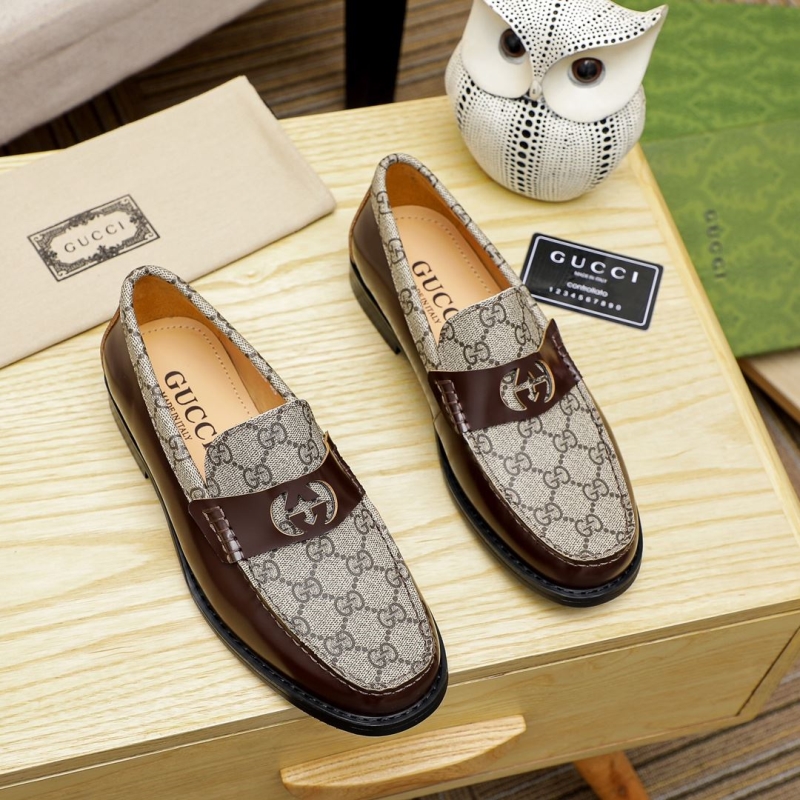 G*u*i leather shoes